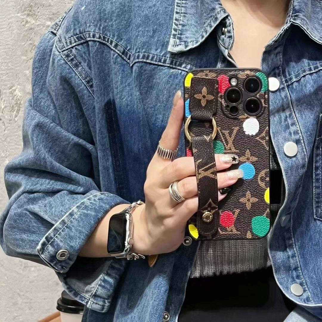 Tunde Store Louis Vuitton iPhone Cover with Handle | iPhone 12 to iPhone 15