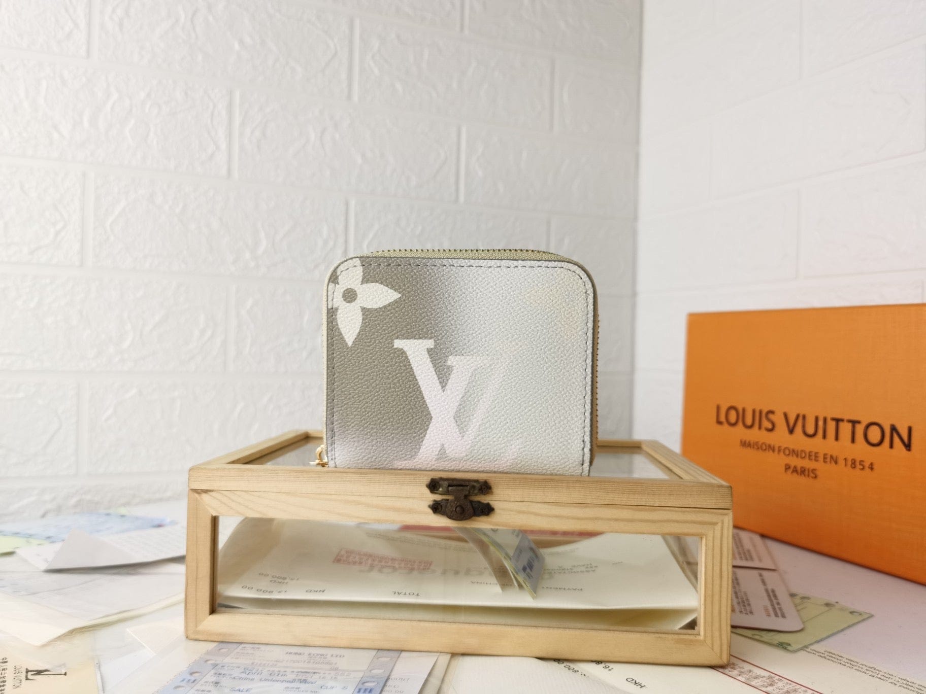 Tunde Store Louis Vuitton Leather Wallet With Zipper