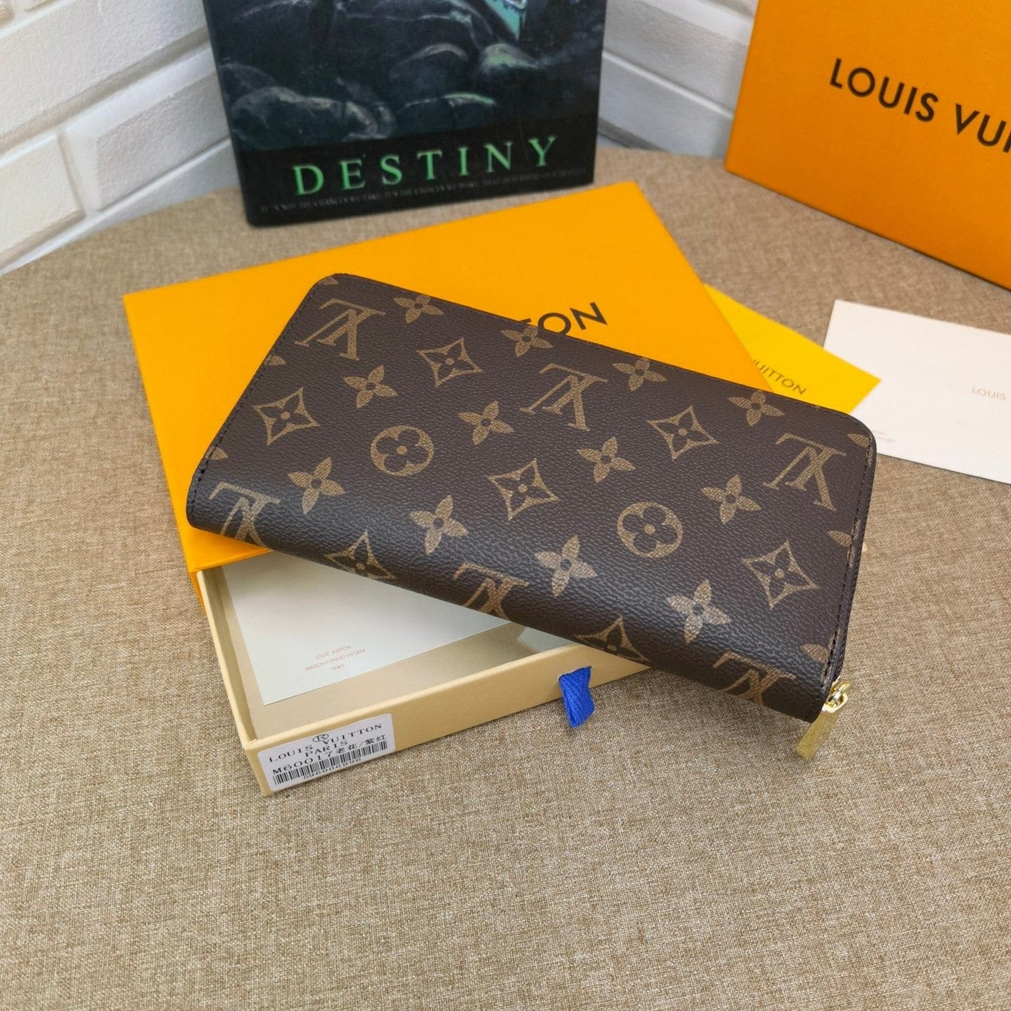 Tunde Store Louis Vuitton Leather Zipper Wallet