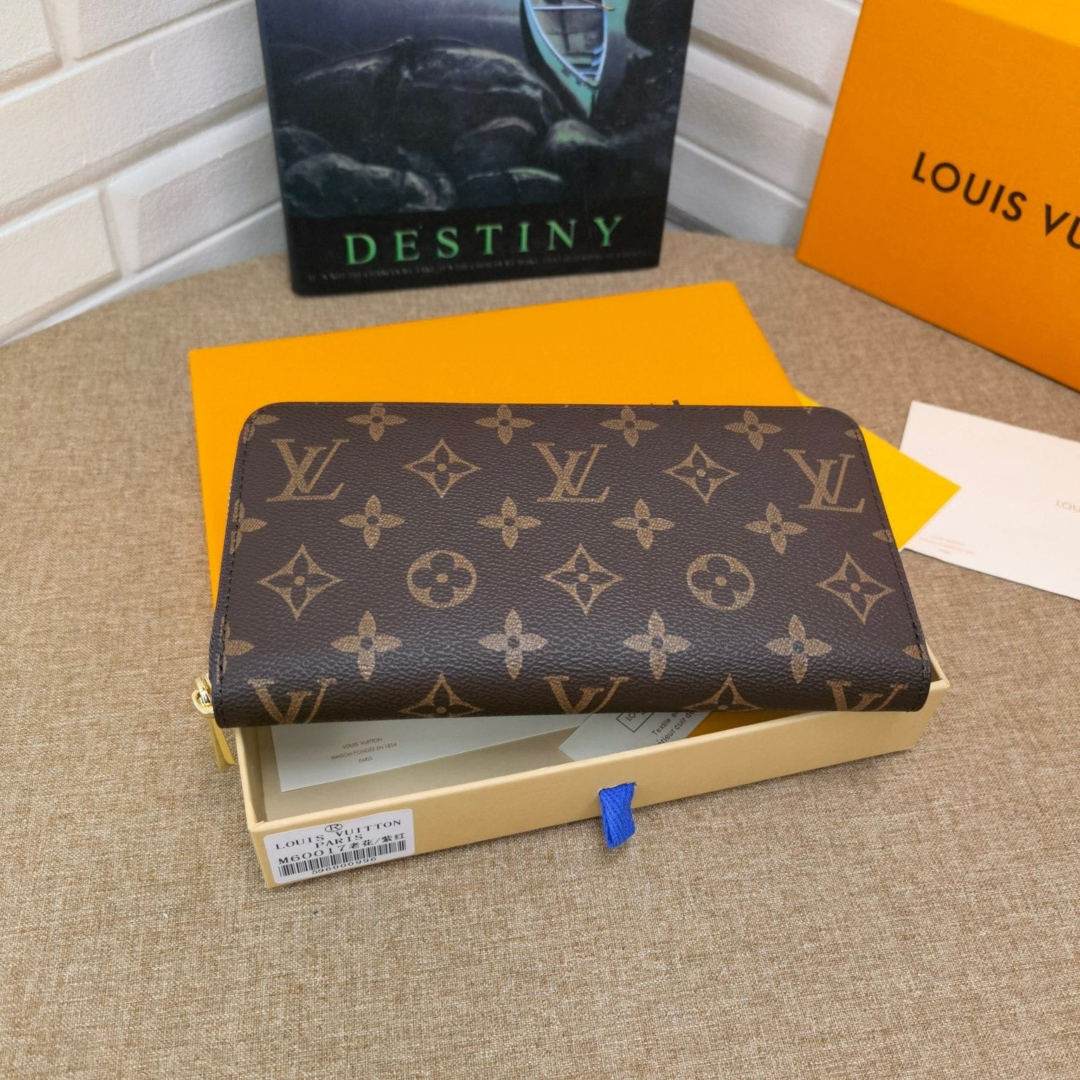 Tunde Store Louis Vuitton Leather Zipper Wallet