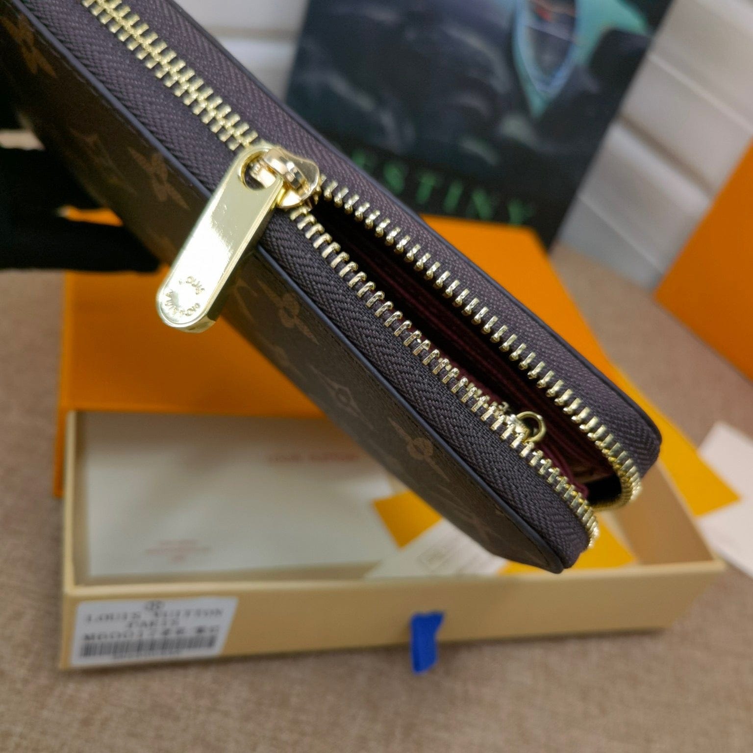 Tunde Store Louis Vuitton Leather Zipper Wallet
