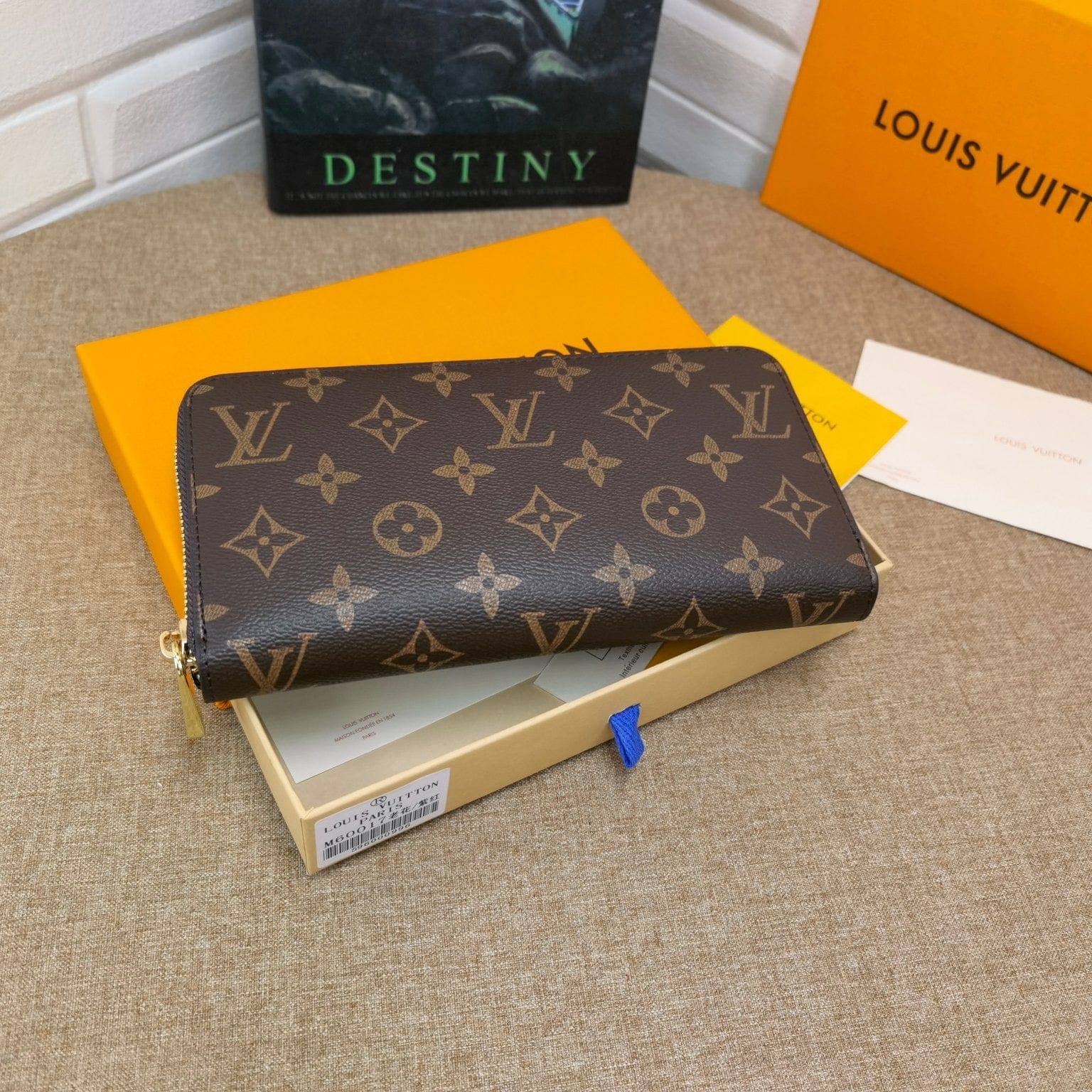 Tunde Store Louis Vuitton Leather Zipper Wallet