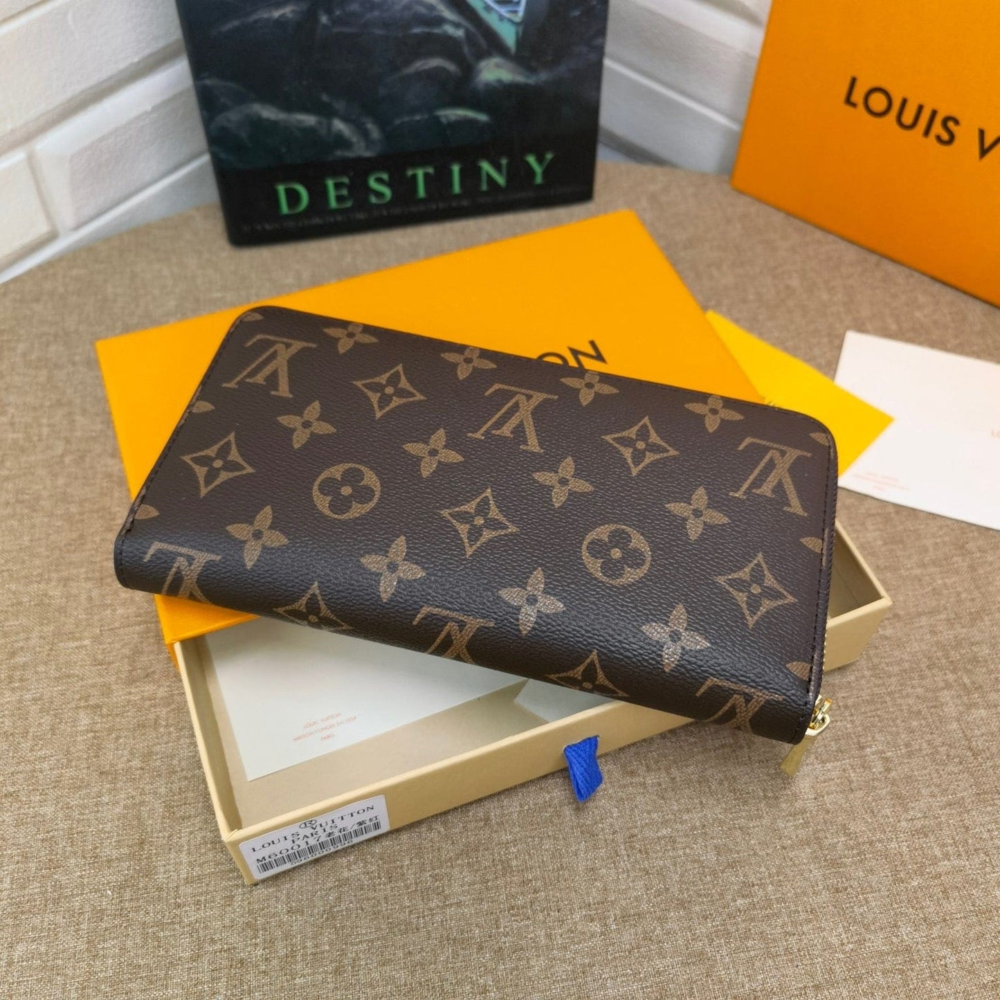 Tunde Store Louis Vuitton Leather Zipper Wallet