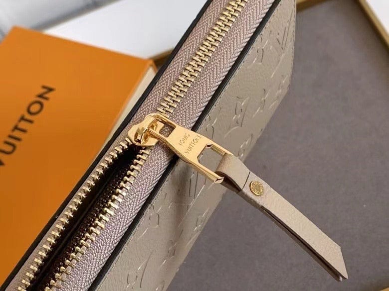 Tunde Store Louis Vuitton Leather Zipper Wallet