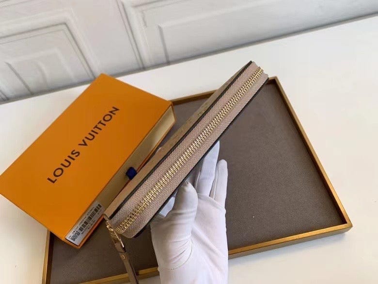 Tunde Store Louis Vuitton Leather Zipper Wallet