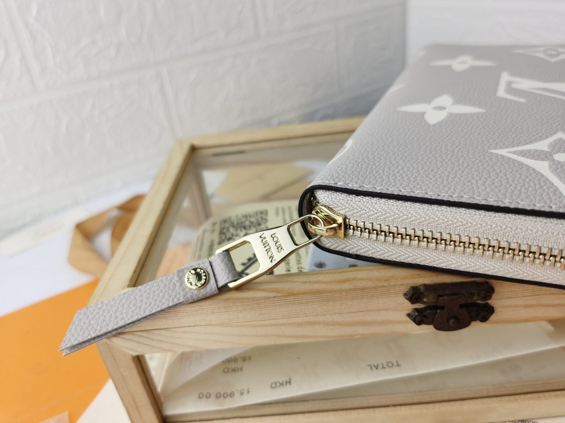 Tunde Store Louis Vuitton Leather Zipper Wallet