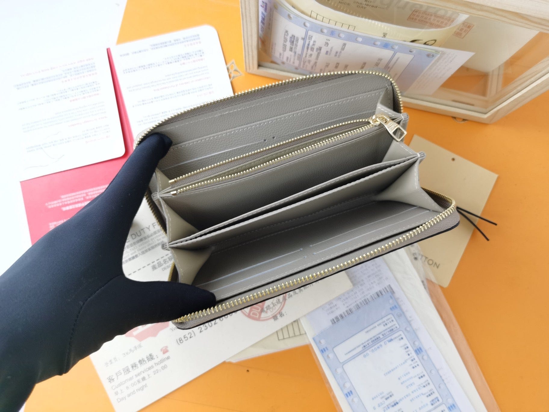 Tunde Store Louis Vuitton Leather Zipper Wallet