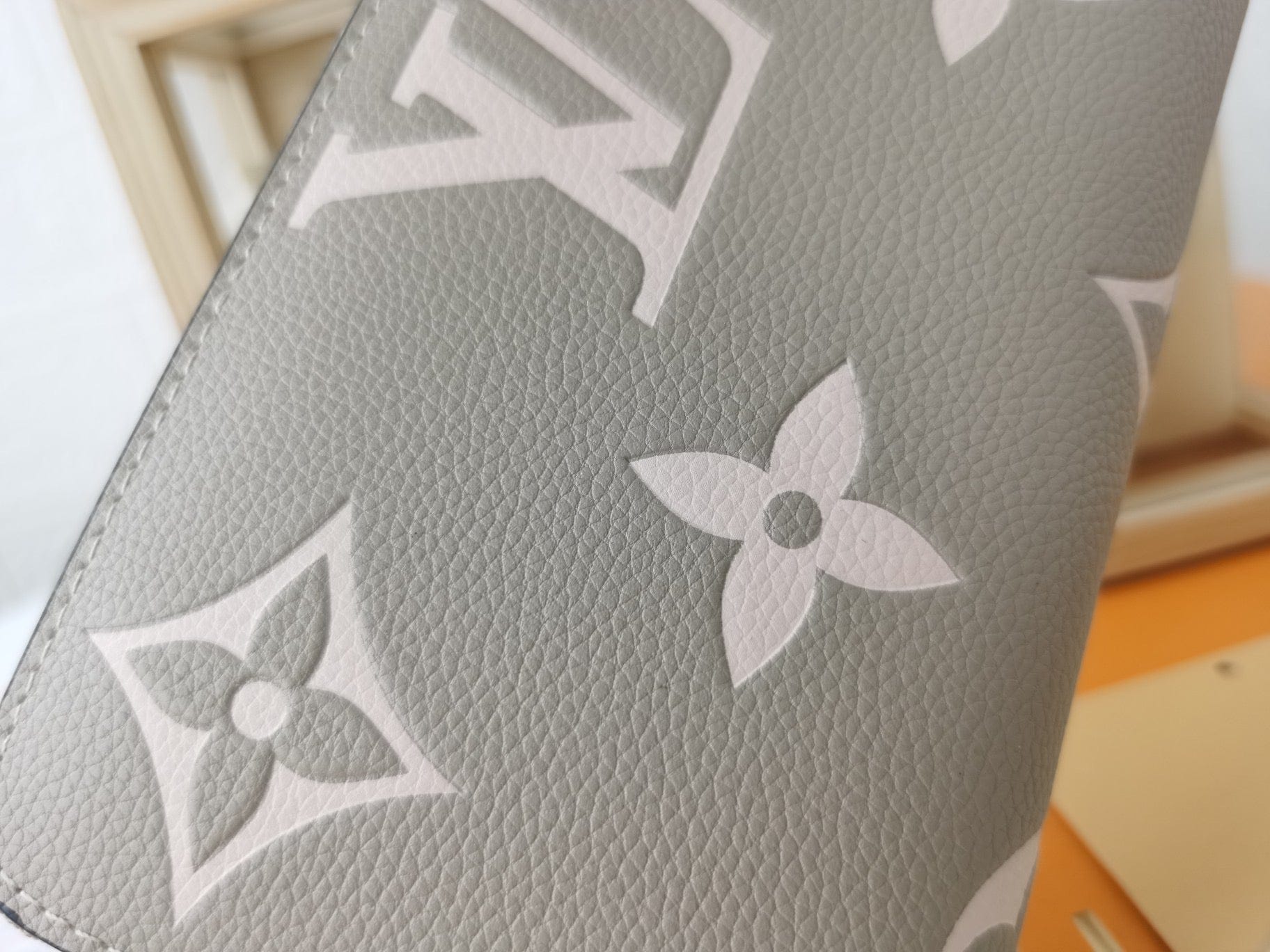 Tunde Store Louis Vuitton Leather Zipper Wallet