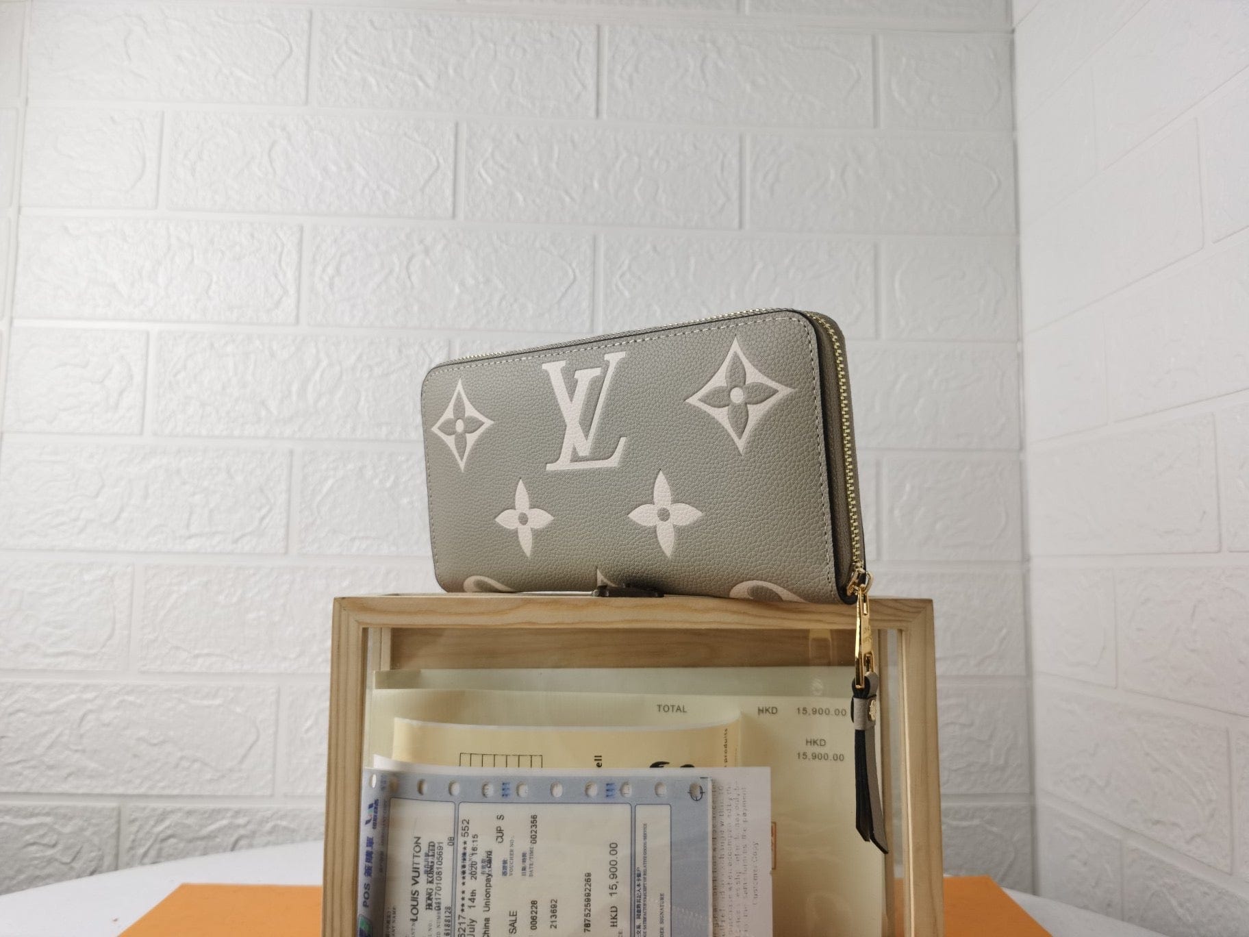 Tunde Store Louis Vuitton Leather Zipper Wallet