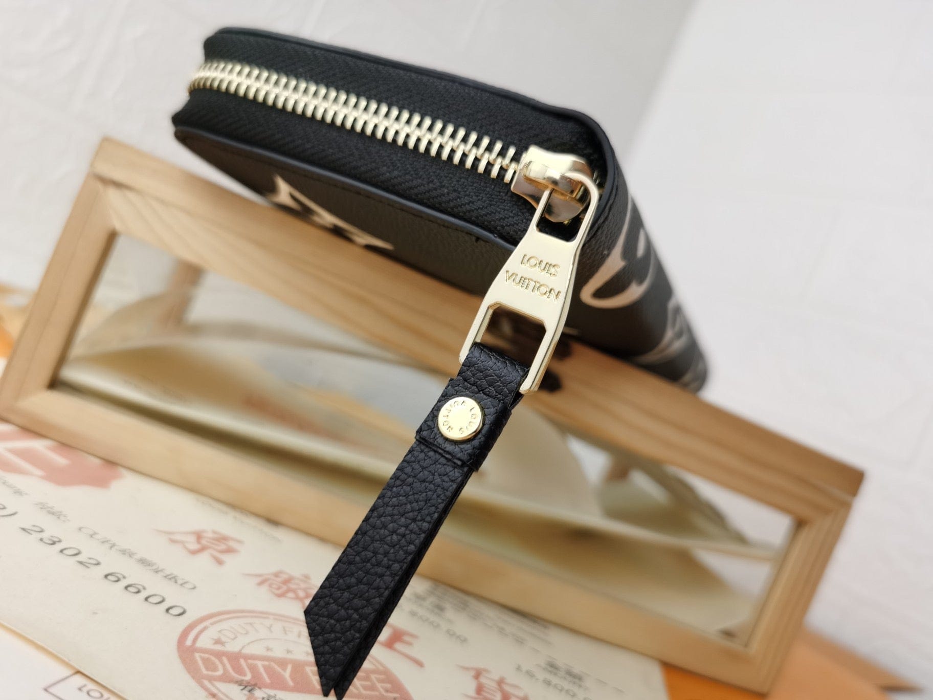 Tunde Store Louis Vuitton Leather Zipper Wallet
