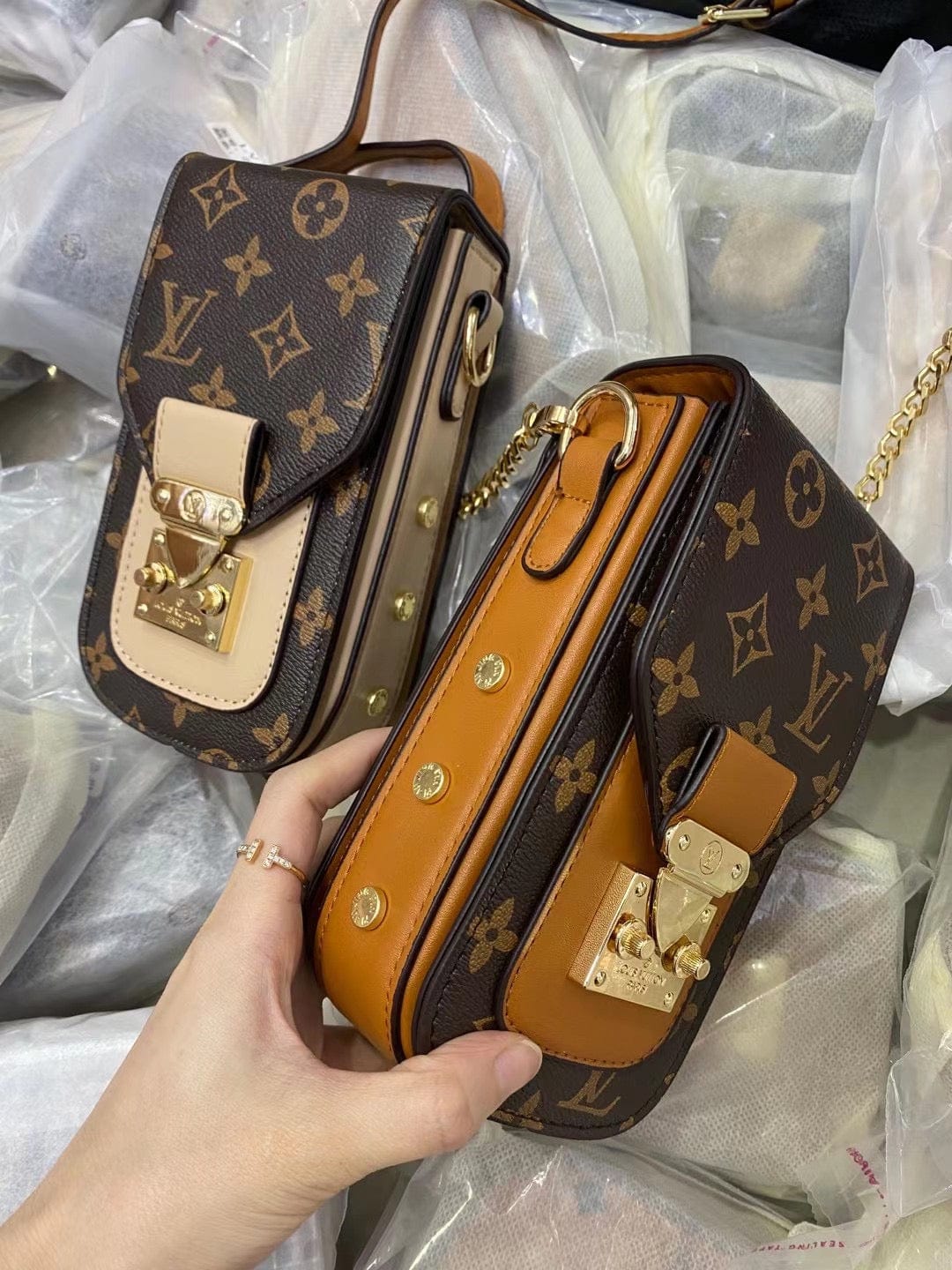 Tunde Store Louis Vuitton Louis Vuitton Phone Pouch Bags For Mobile Phones 6.7 Inch