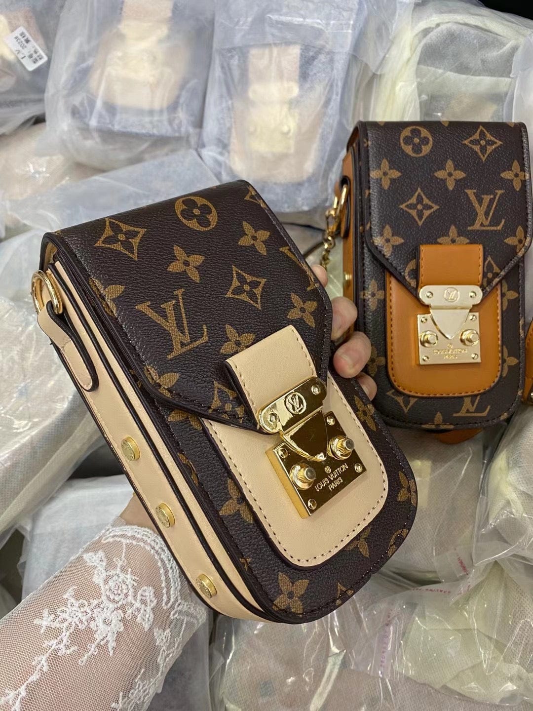 Tunde Store Louis Vuitton Louis Vuitton Phone Pouch Bags For Mobile Phones 6.7 Inch