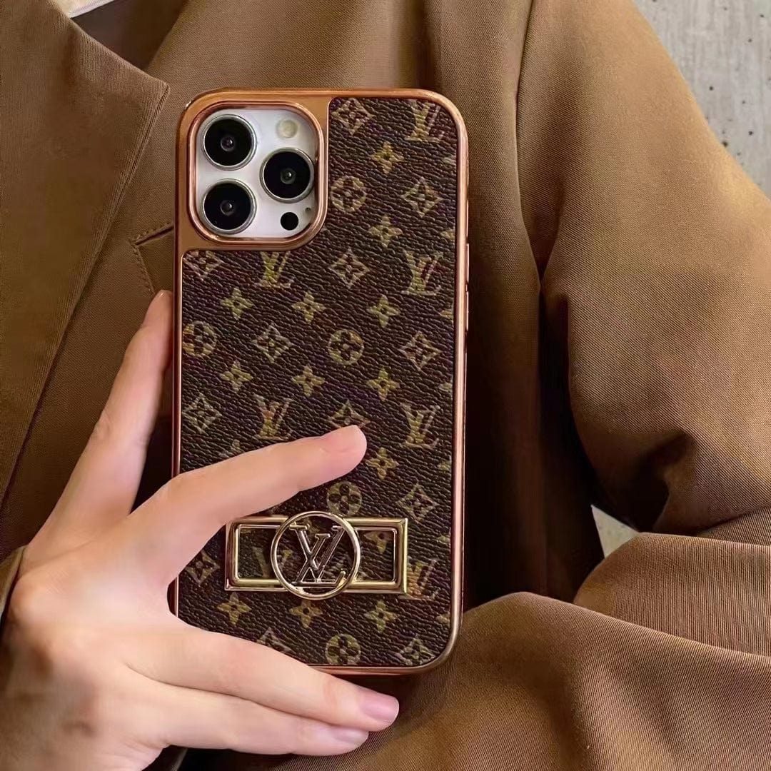 Tunde Store Louis Vuitton Monogram iPhone 15 Case with Golden Louis Vuitton Inlay