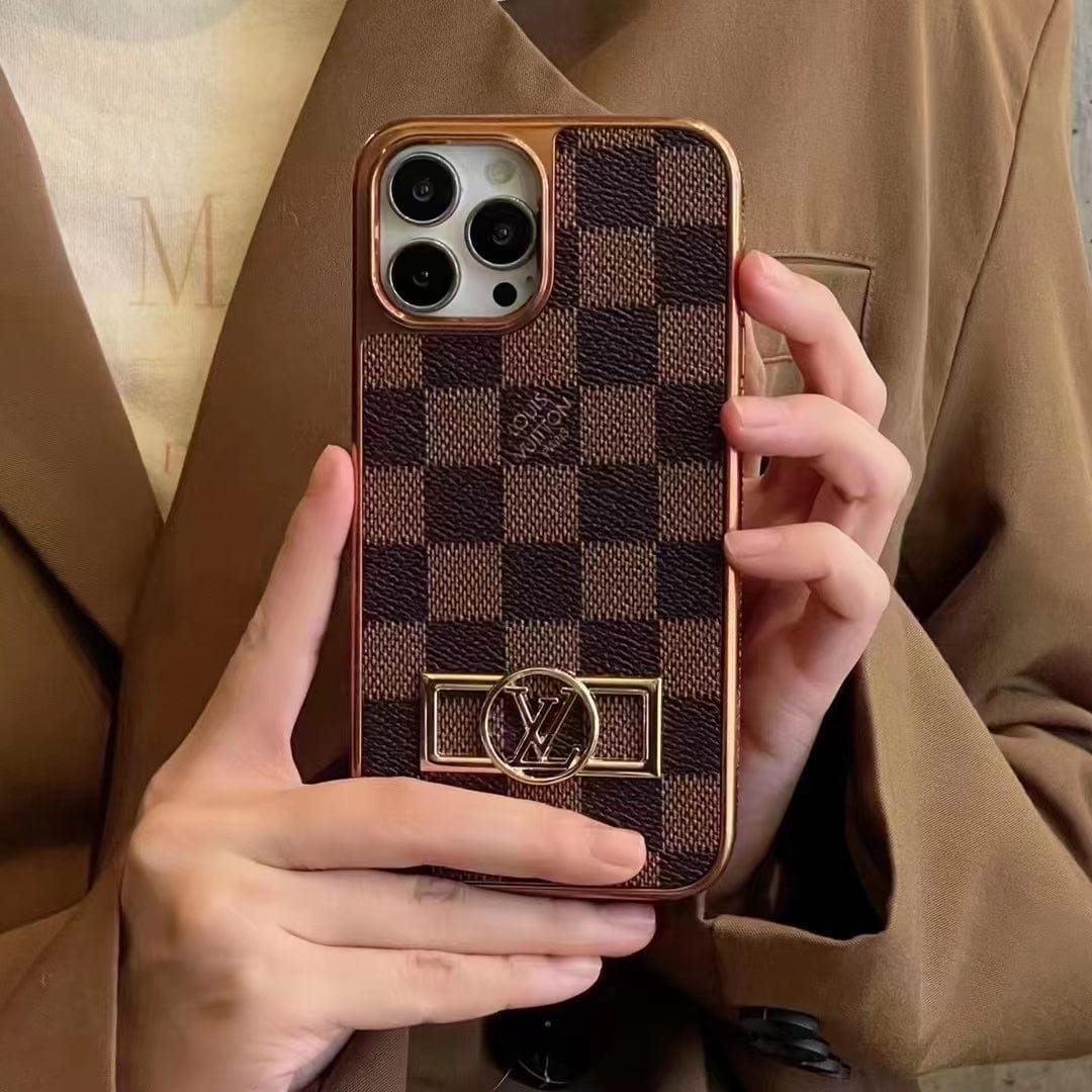 Tunde Store Louis Vuitton Monogram iPhone 15 Case with Golden Louis Vuitton Inlay