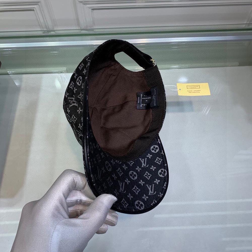 Tunde Store Louis Vuitton Monogram Patterned Black Cap - Classic Louis Vuitton Style Cap