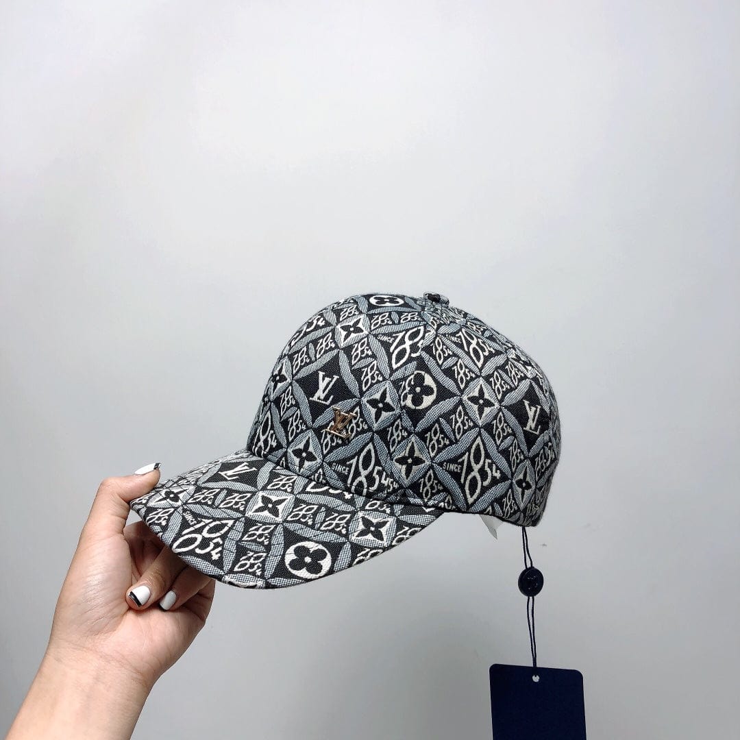 Tunde Store Louis Vuitton Signature Monogram Cap in Black and White