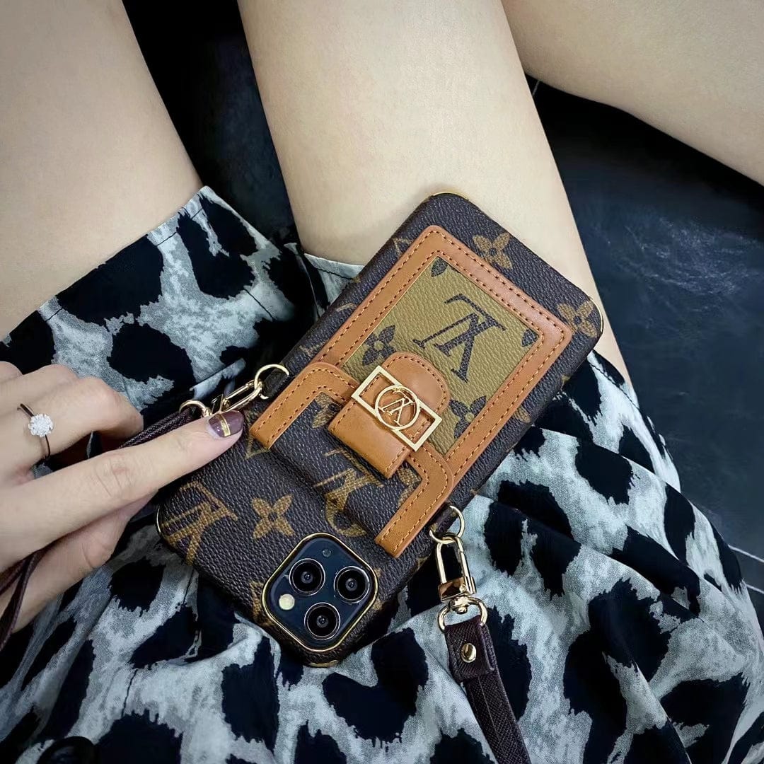 Tunde Store Louis Vuitton Signature Monogram iPhone 15 Phone Case