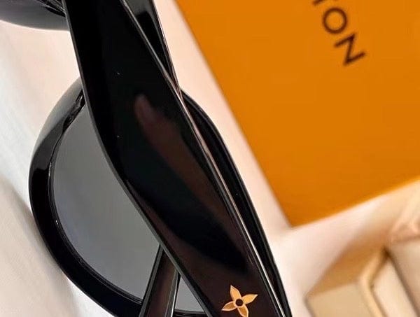 Tunde Store Louis Vuitton Women Sunglasses - Chic and Feminine