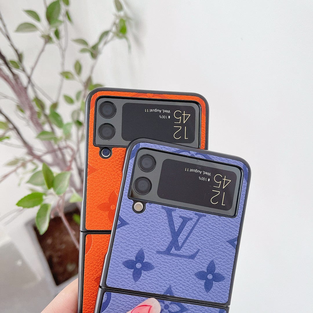 Tunde Store Louis Vuitton Z Flip Phone Cases | Luxurious Craftsmanship with Black Frame