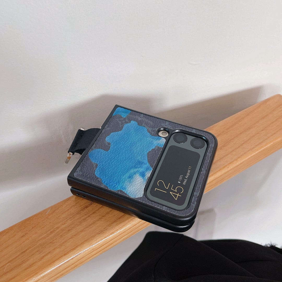 Tunde Store Louis Vuitton Z Flip Phone Cases with Ring Holder | Striking Luxurious Craftsmanship