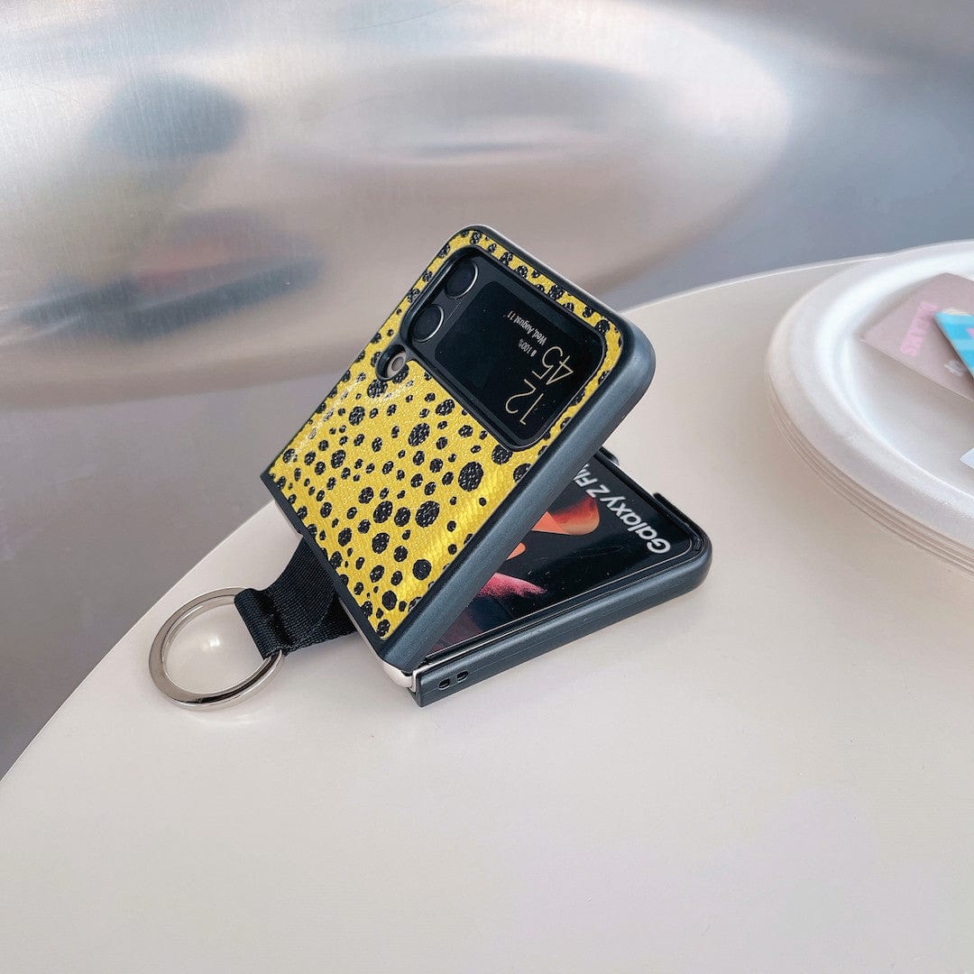 Tunde Store Louis Vuitton Z FlipPhone Case with Bubble Pattern and Ring Holder | Artistic Style