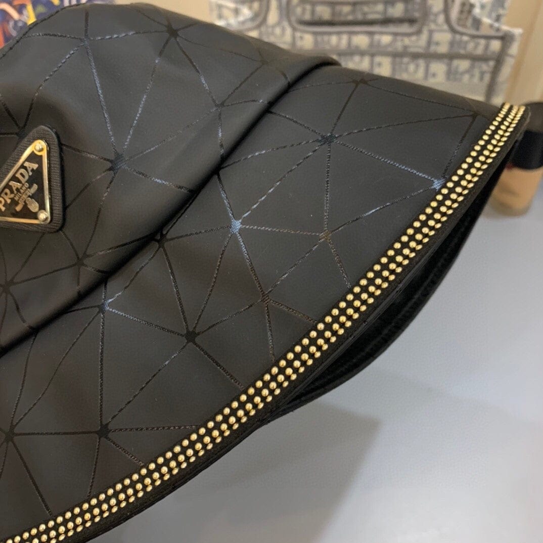 Tunde Store Luxurious Prada Black Bucket Hat