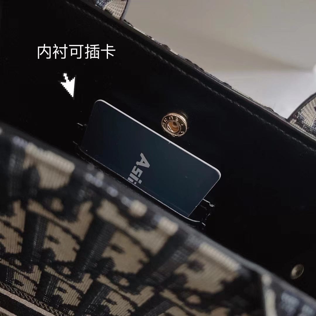 Tunde Store Luxury CD Women Phone Bag "Made In Paris"