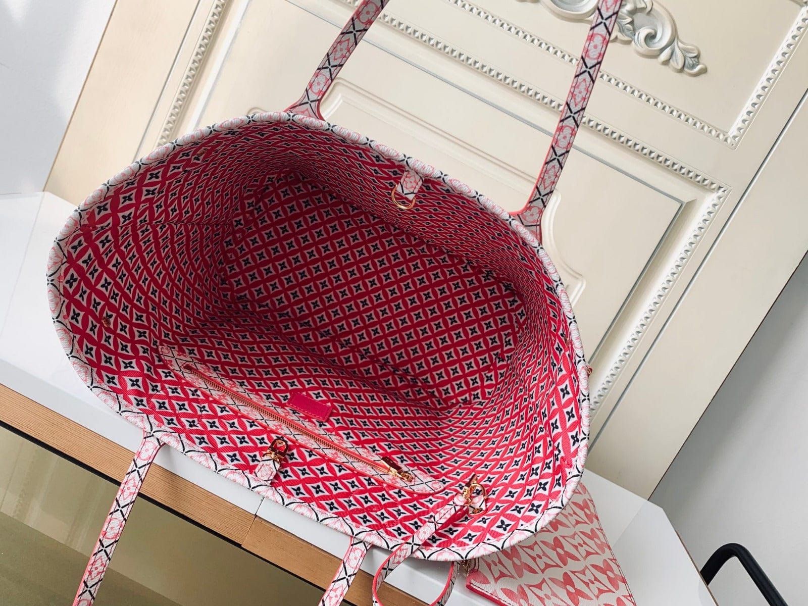 Tunde Store Pink Louis Vuitton Leather Handbag