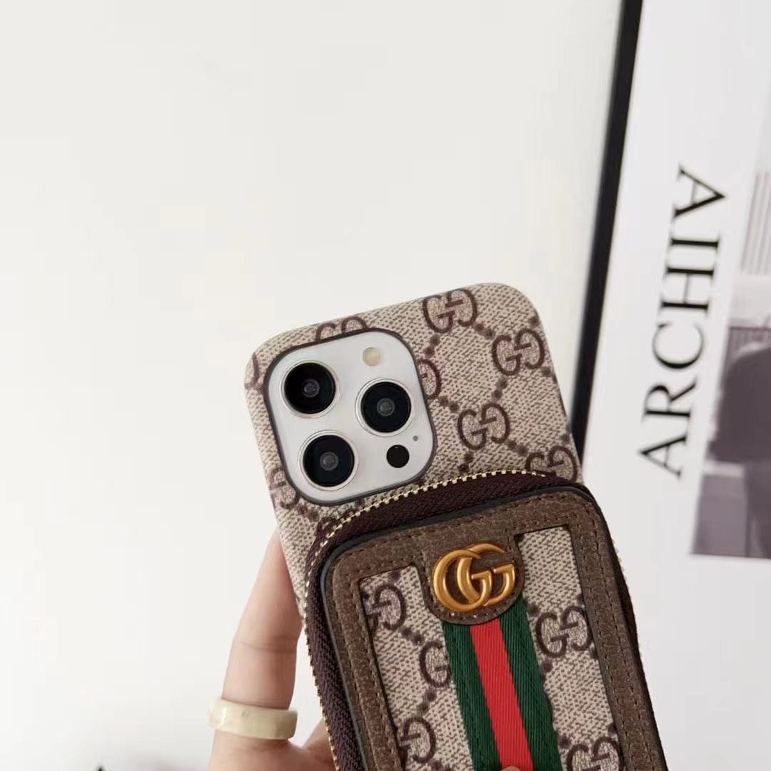 Tunde Store Your Everyday Carry with the Gucci Ophidia iPhone 16 Wallet Case