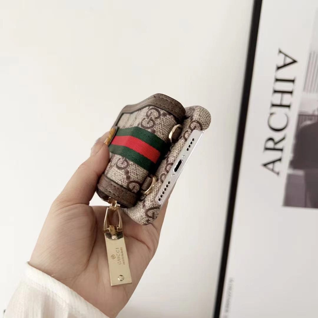 Tunde Store Your Everyday Carry with the Gucci Ophidia iPhone 16 Wallet Case